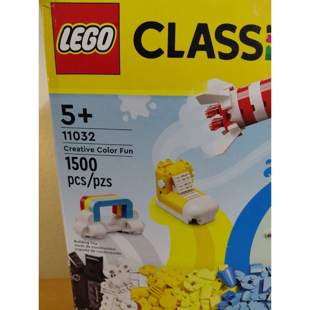 LEGO Classic Creative Color Fun 11032 1500 Pieces NEW SEALED Retired Set